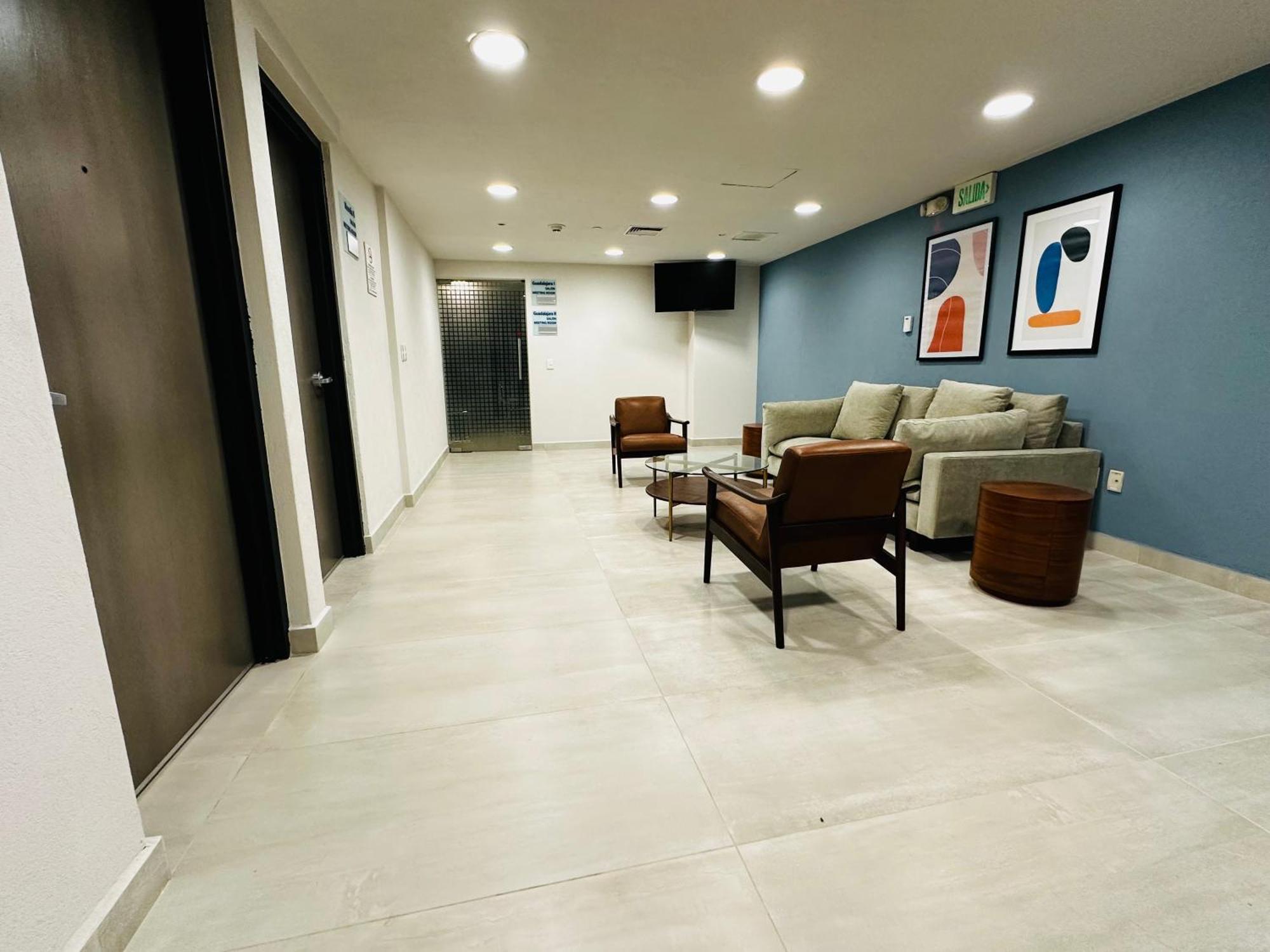 Holiday Inn Express Guadalajara Expo By Ihg Zapopan Εξωτερικό φωτογραφία